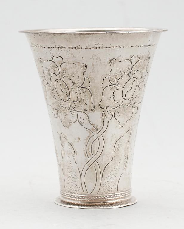 BÄGARE, silver, Nils Orstedt, Norrköping 1779. Vikt 98 g.