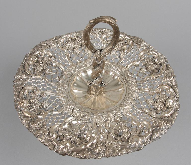 UPPSATSFAT, silver, nyrokoko, Gustav Dahlgren, Malmö, 1840. 380 gr.