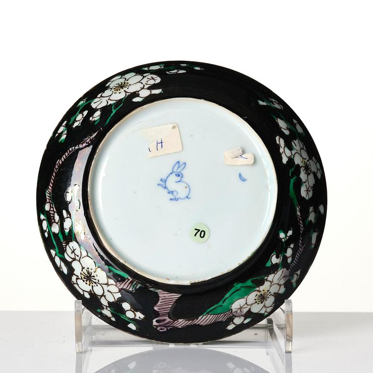 A famille noire cup with stand, Qing dynasty, Kangxi (1662-1722).