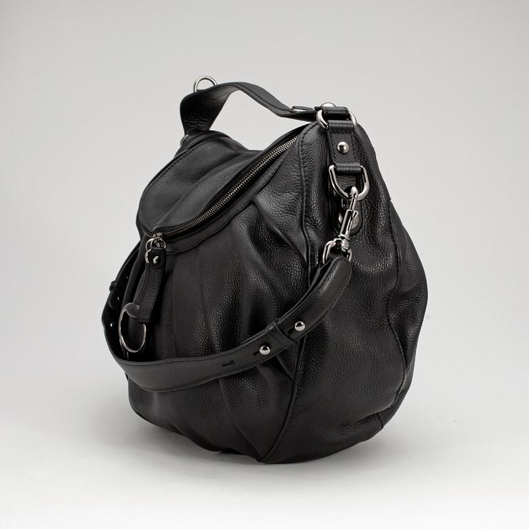 GUCCI, a black leather shoulder bag, "Icon Bit".
