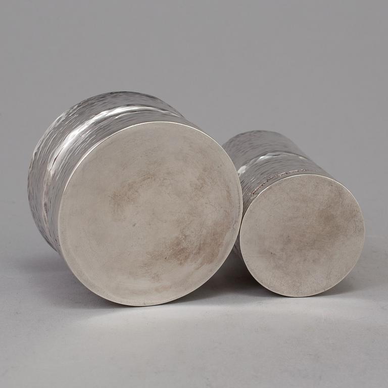 A silver Sugar bowl and a creamer by MICHAEL CHAVANNE, Stockholm 1977.