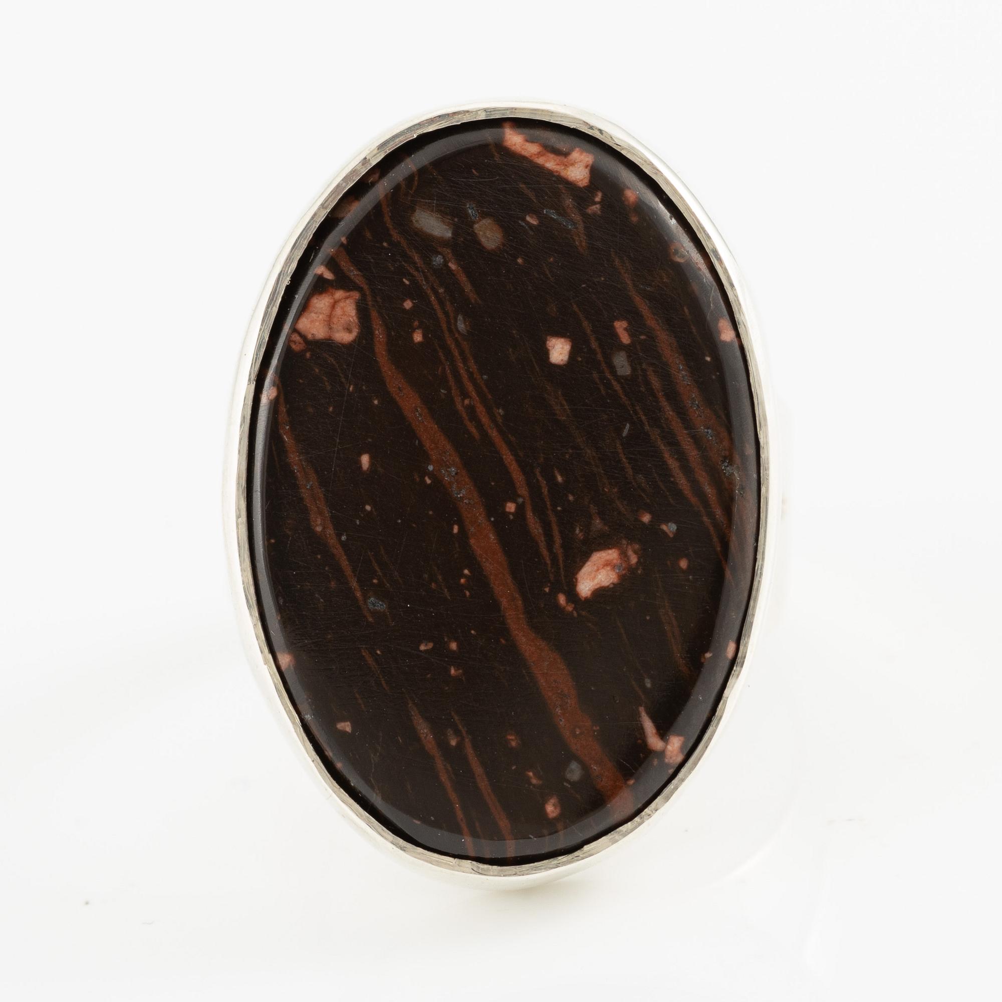 Jan-Christer Lundqvist, ring, silver med porfyr (Svart Rännås), Skövde.