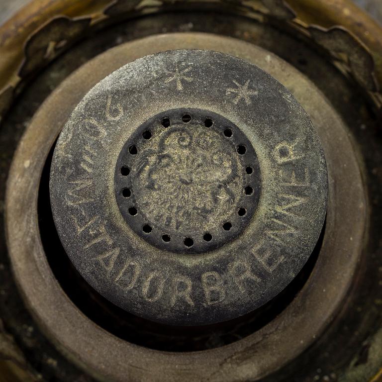 ÖLJYLAMPPU, merkitty Matadorbrenner, vuosisadan vaihde 1800/1900.