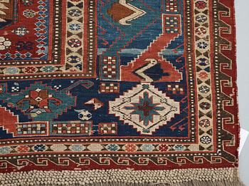 ANTIQUE EAST CAUCASIAN SOUMAK. 271 x 222,5 cm.