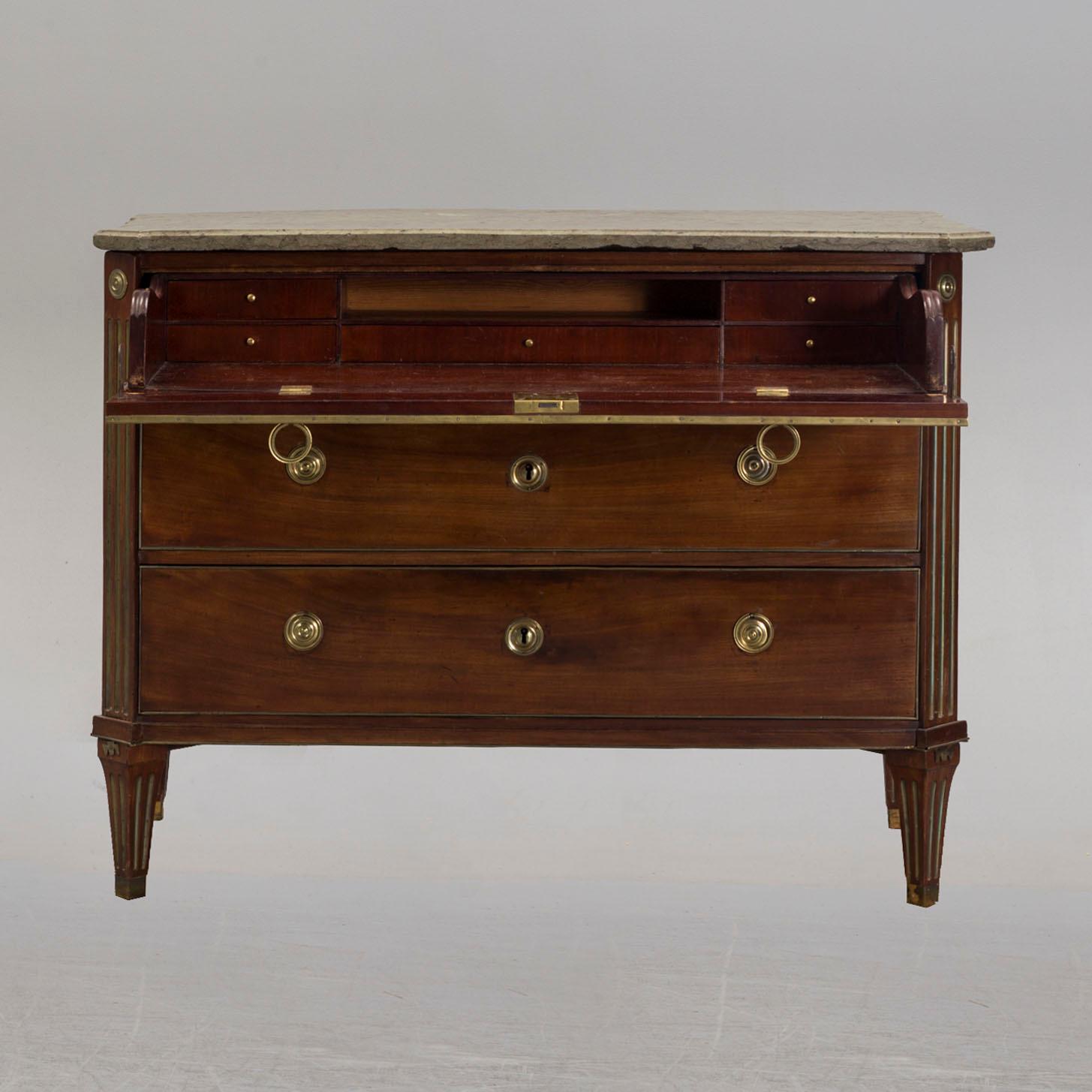 An early 19th century commode.