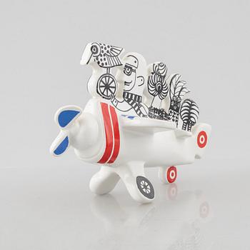 Lisa Larson, figurin, stengods, "Flygplan", ur serien "Traffic", Gustavsberg 1971-73.