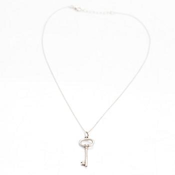 Tiffany & Co, A sterlingsilver pendant with chain.