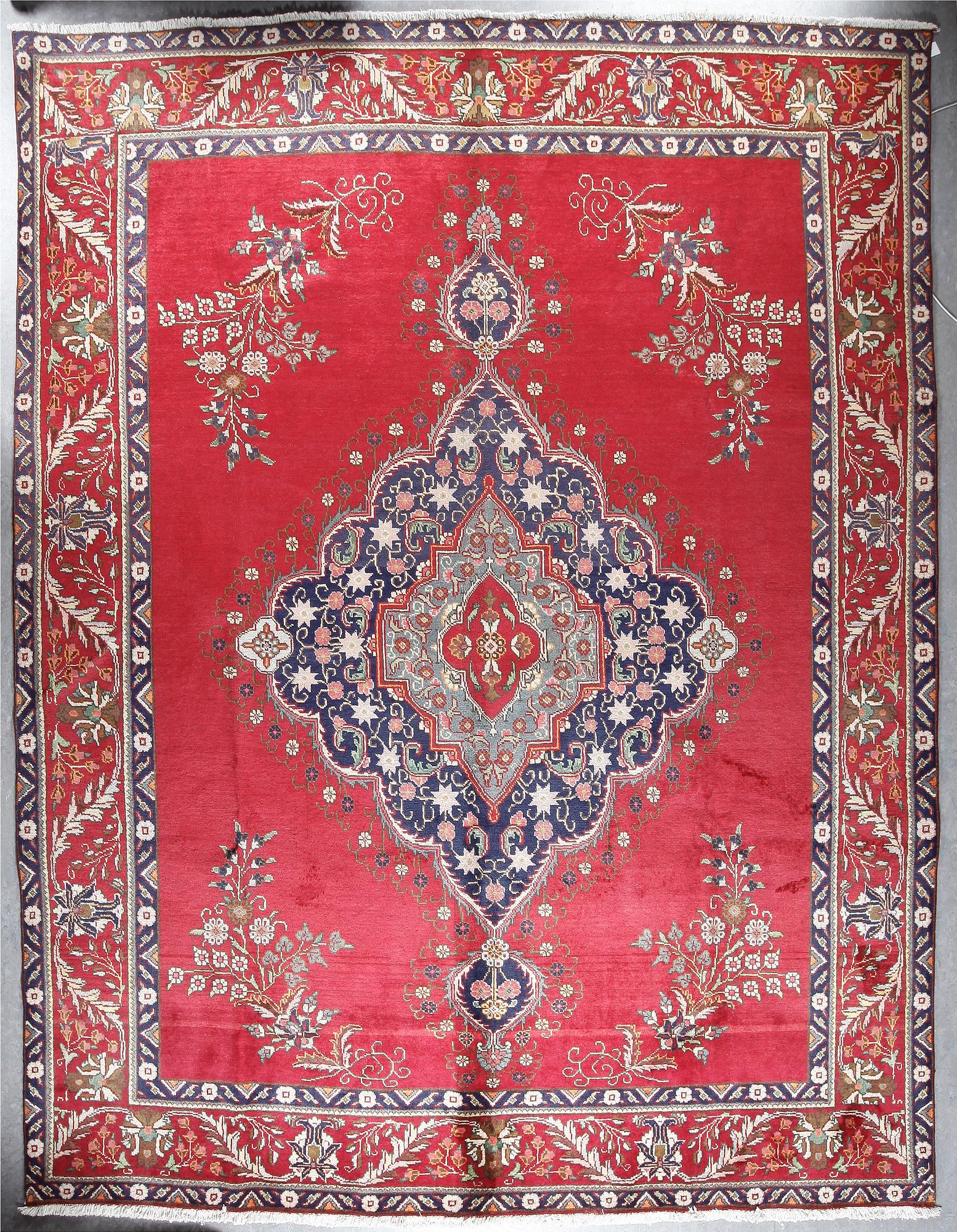 MATTA, Täbris, ca 395x300 cm.