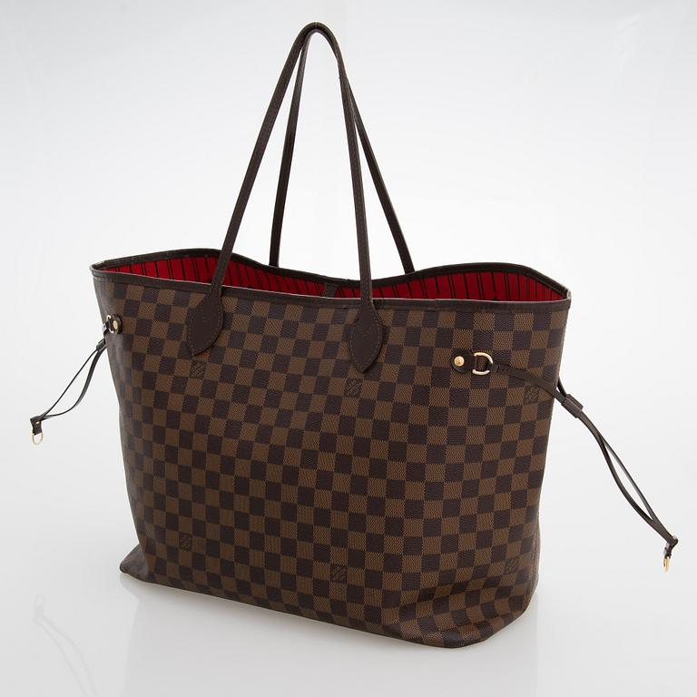 Louis Vuitton, "Neverfull GM" laukku samt pochette.