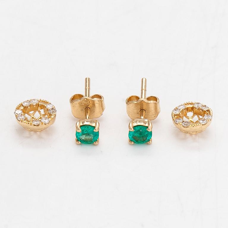 A pair of earrings and a chain ca 18K gold, and a pendant ca 14K gold with emeralds and diamonds ca 0.24 ct in total.