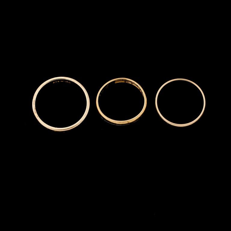 RINGAR, 3st, 2 18k o en 23k guld. Tot.vikt 14,4g.