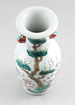 VAS, porslin, Kina, 1800-/1900-tal.