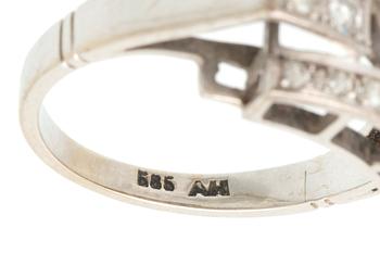 Ring 14K whitegold brilliant and single-cut diamonds approx 0,90 ct.