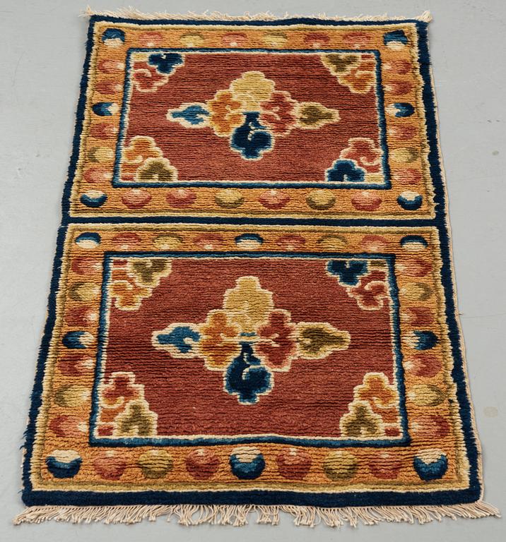 MATTO, A MEDITATION RUG, a semi-antique Ningxia, China, ca 115,5-116,5 x 60-61 cm.