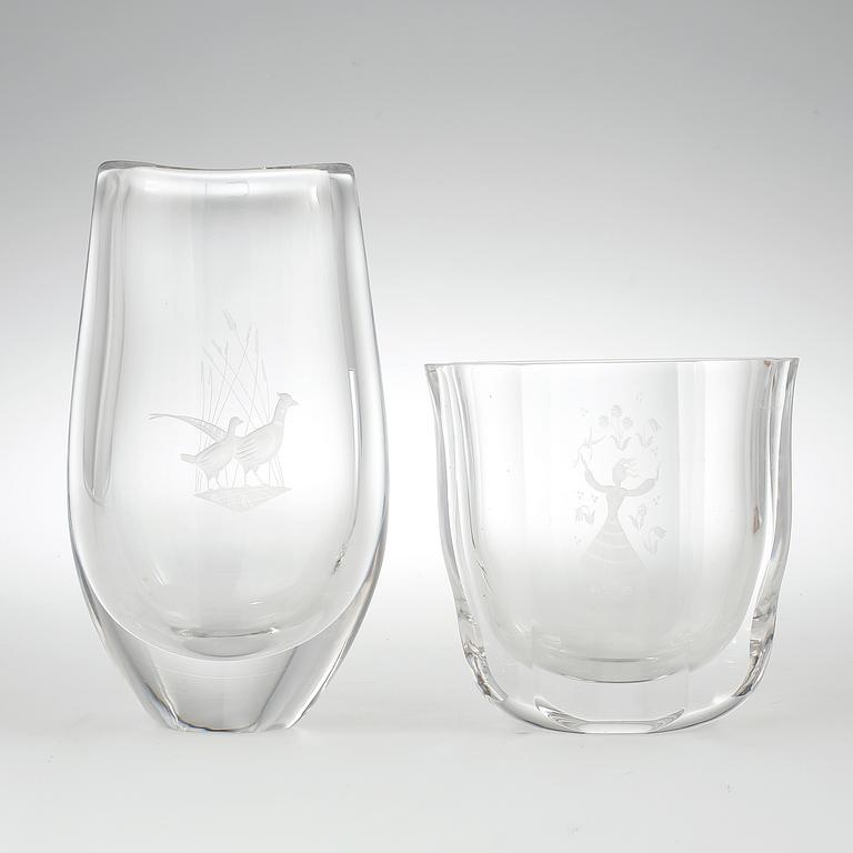 VASER, 2 st, glas, Edvin Öhrström och Sven Palmqvist, Orrefors 1966 och 1967.
