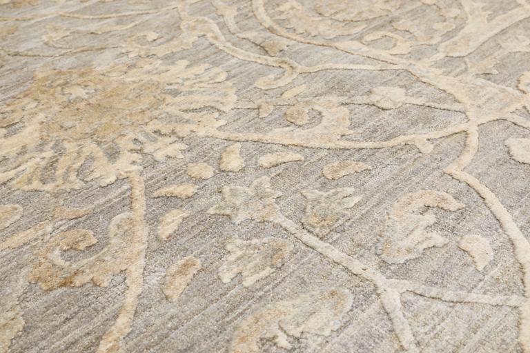 A Ziegler Design carpet, 347 x 276 cm.