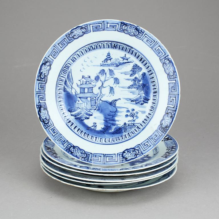 TALLRIKAR, 6 st, porslin, Qingdynastin, Qianlong (1736-95).