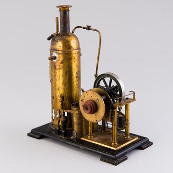HÖYRYKONE, 1900-luvun alkupuoli.