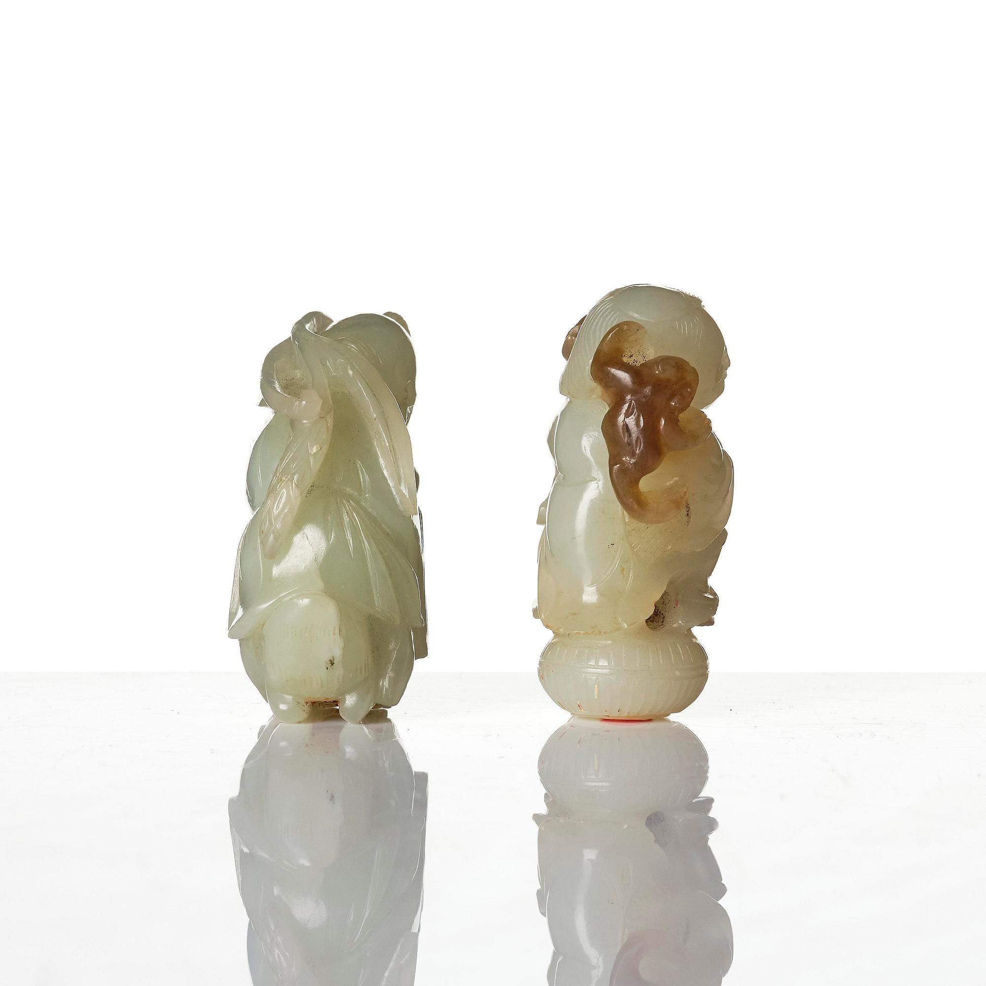 Figuriner, två stycken, jade. Qingdynastin, 1800-tal.