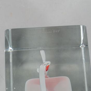 OIVA TOIKKA, a glass cube, Nuutajärvi, Finland 1985, no 9/2000.