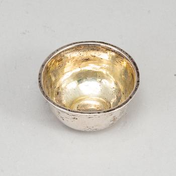 A Swedish 18th century parcel-gilt silver tumbler, mark of Lars Pihl, Vastervik c. 1750.