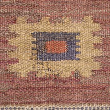Märta Måås-Fjetterström, a carpet, "Röd grön äng", flat weave, ca 328-333 x 258,5-262 cm, signed AB MMF.