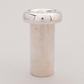 a sterling silver vase, "Growth", mark of TW, Kultakeskus, Hämeenlinna 1990. Weight approx. 541.5 g.