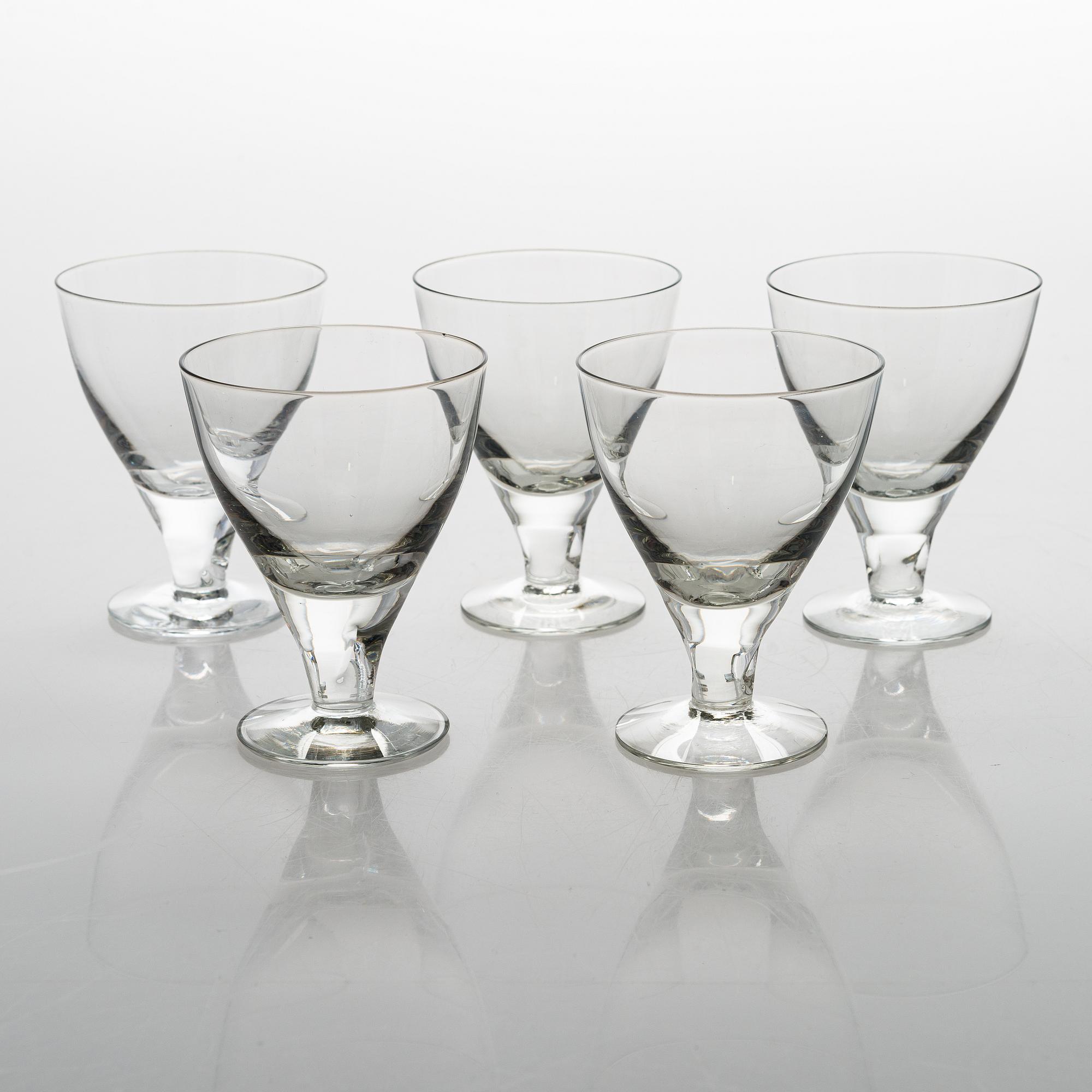 Gunnel Nyman, lasiston osia, 33 kpl, "GN 46", Nuutajärvi Notsjö. Tuotannossa 1949-1969.