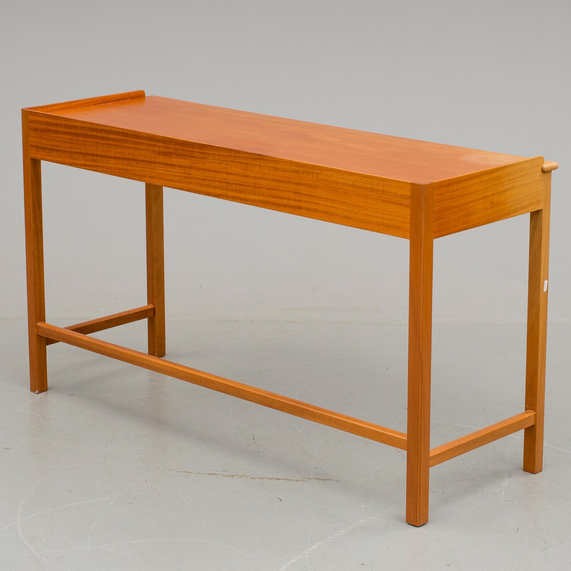 SKRIVBORD, Josef Frank, Firma Svenskt Tenn, modell 2115.