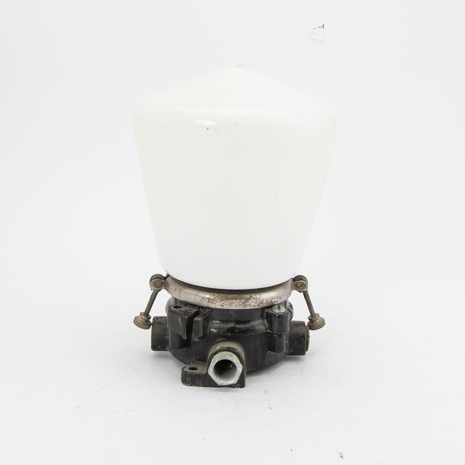 Industrilampor 7 st 1900-talets första hälft.