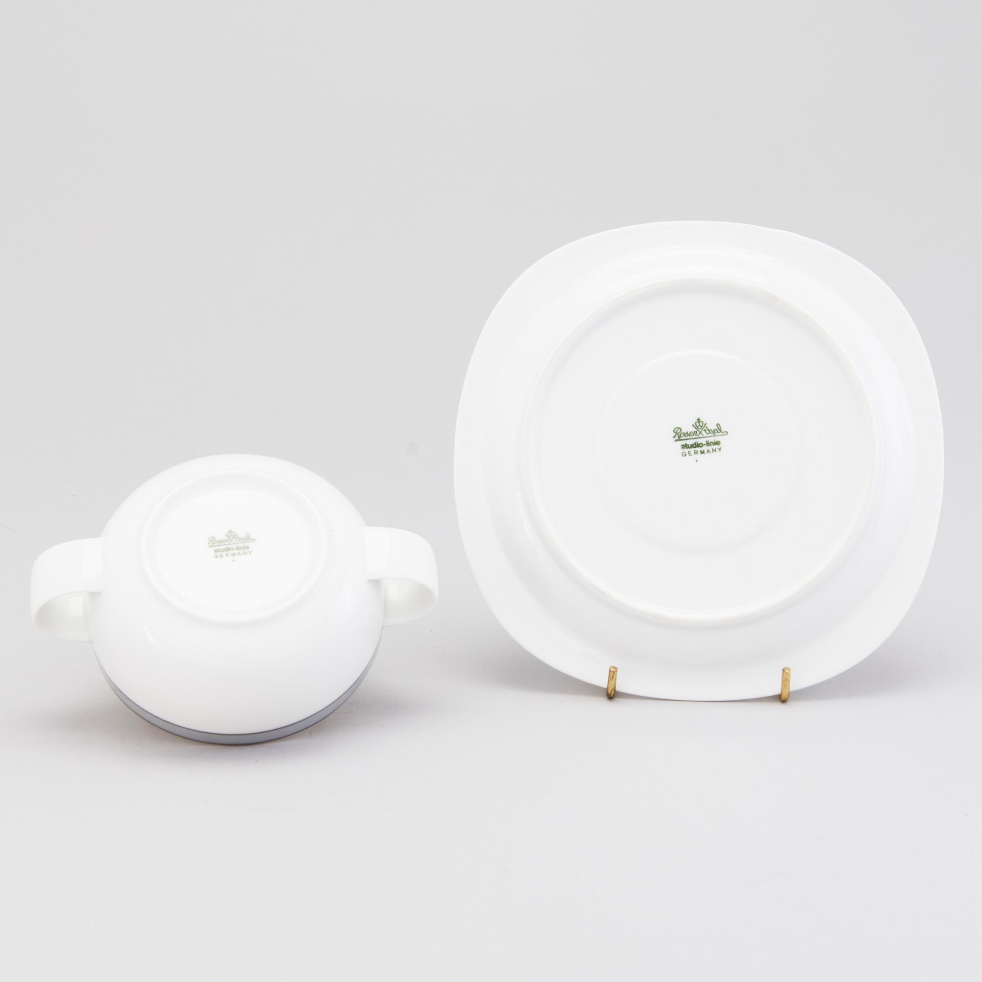 TIMO SARPANEVA, ASTIASTON OSIA, 52 kpl, "Suomi", Rosenthal, Studio-line. Muotoiltu v. 1976.