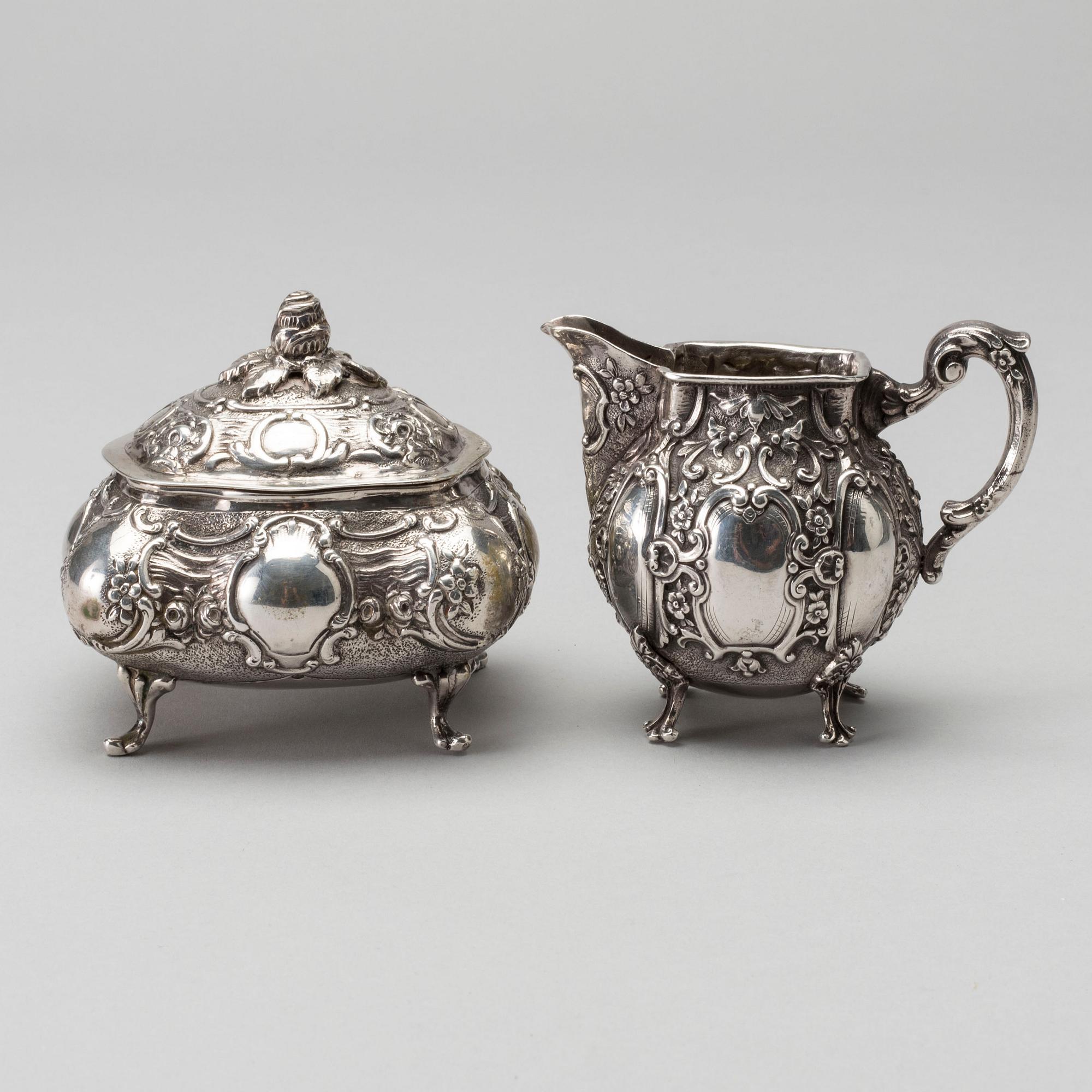 A Swedish 20th century silver suger bowl and creamer, mark of Sjögren & Komstadius Malmö 1940's, weight ca 304 gr.