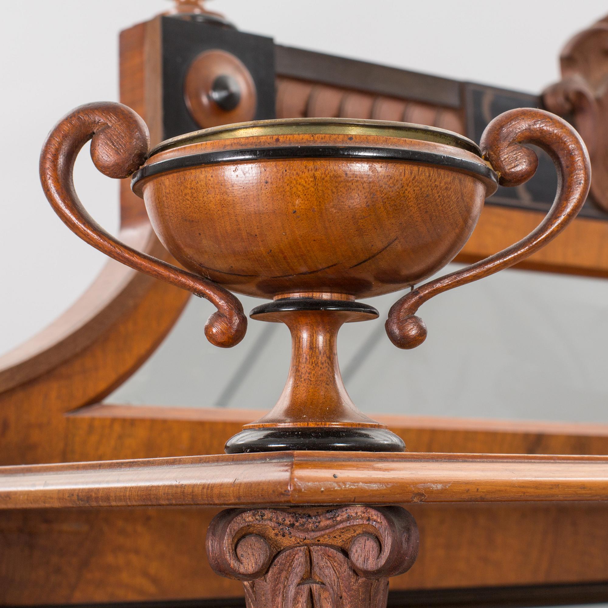 A NEO ROCOCO SHELF FROM THE END OF 19TH CENTURY.