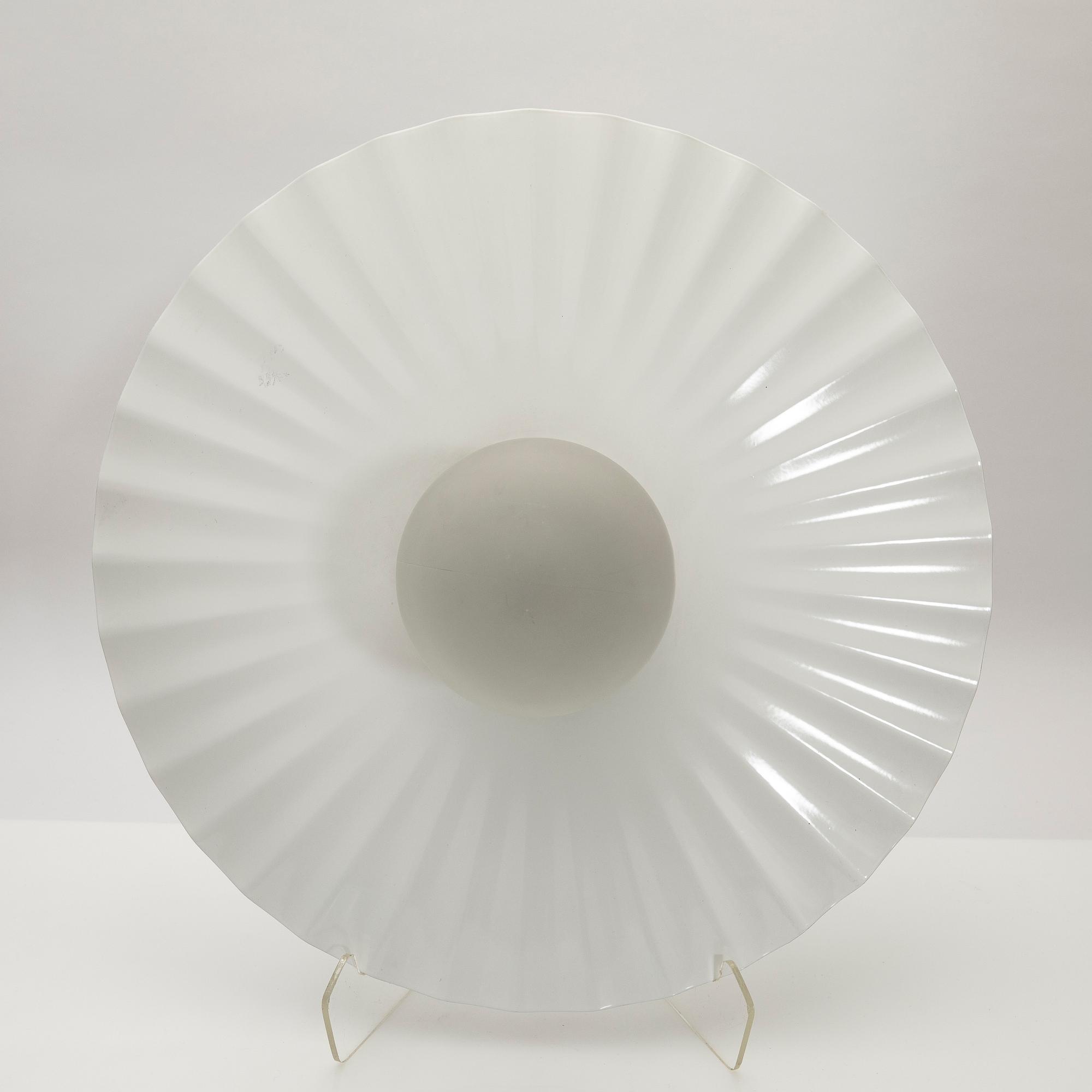 Achille Castiglioni, Ceiling/wall lamp "Plissé", Flos, Italy.