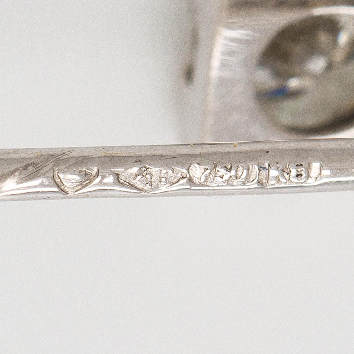 Kråsnålar, 3 st, briljantslipad diamant, pärlor, 14K och 18K guld och vitguld.