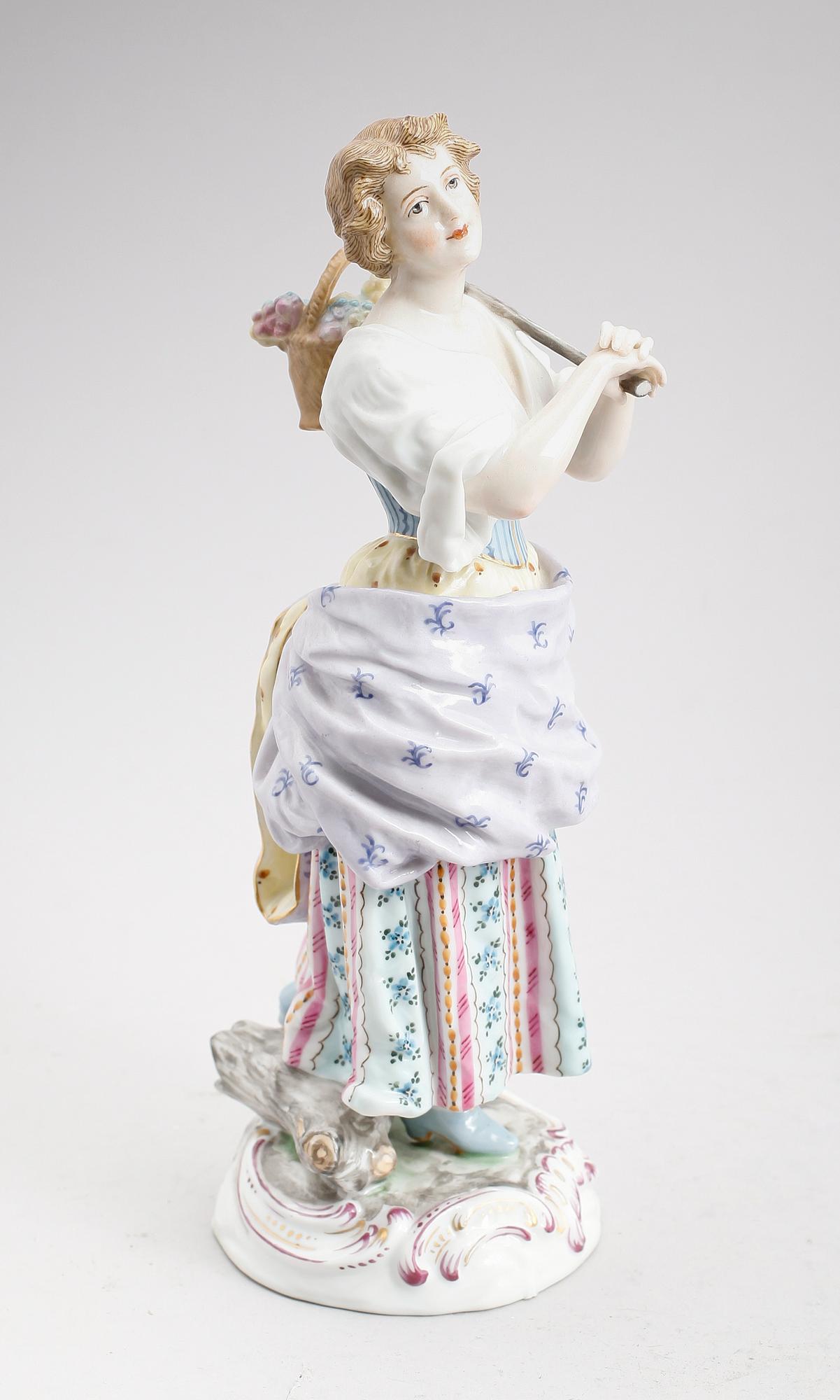 FIGURIN, porslin, rokokostil, 1900-tal.