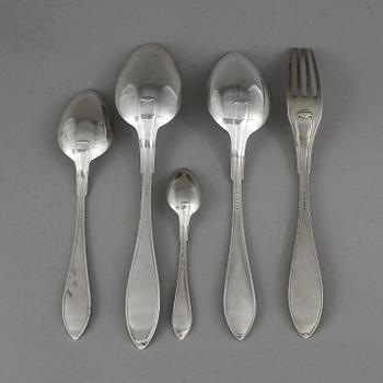 SERVISDELAR, 21 stycken, silver, "Svensk spets", bla GAB, Stockholm, 1932. Vikt ca 106g.