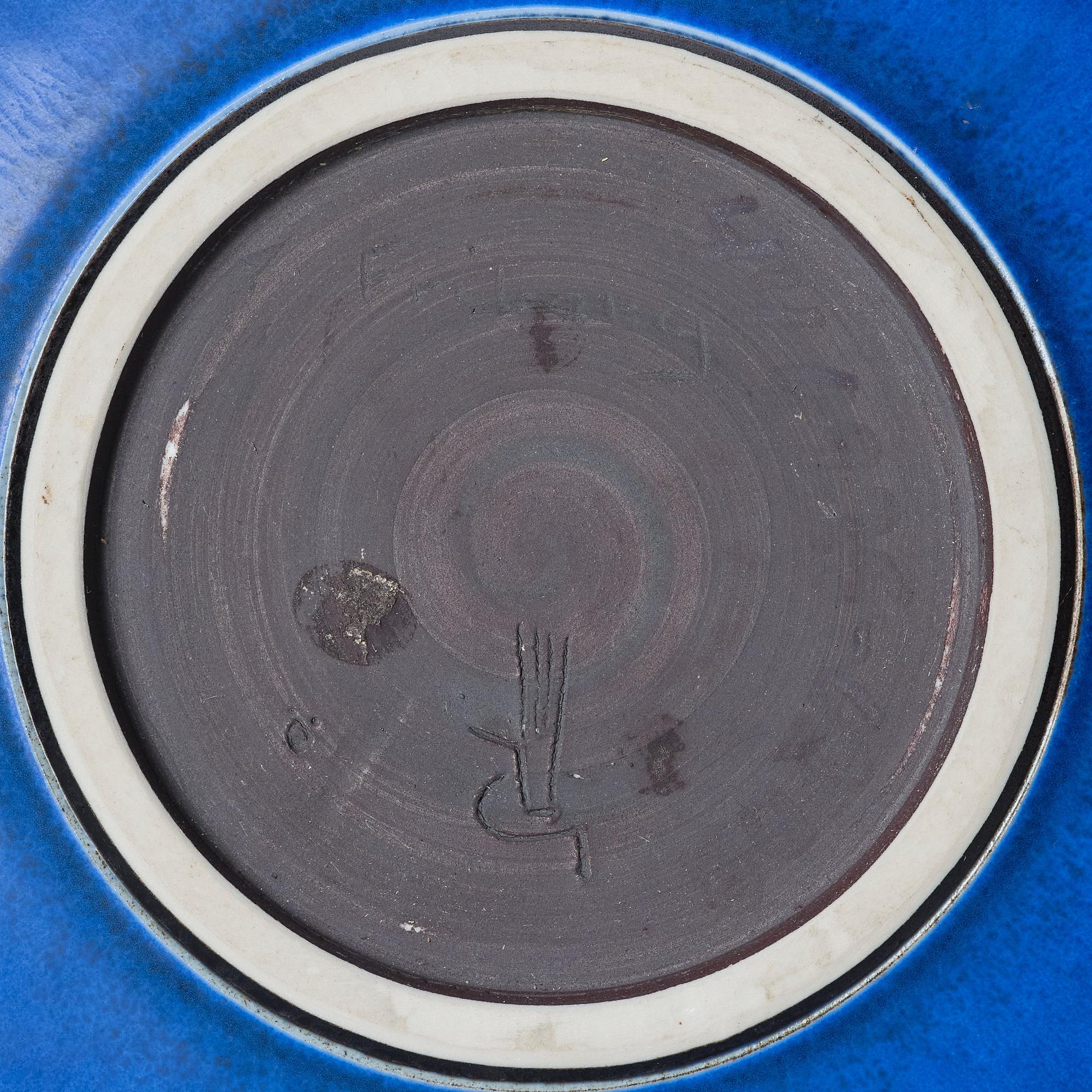 Berndt Friberg, a stoneware dish, Gustavsberg studio, Sweden 1958.
