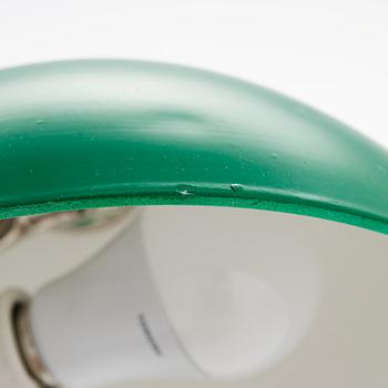 A 1930s table lamp for Taidetakomo Antti Hakkarainen.