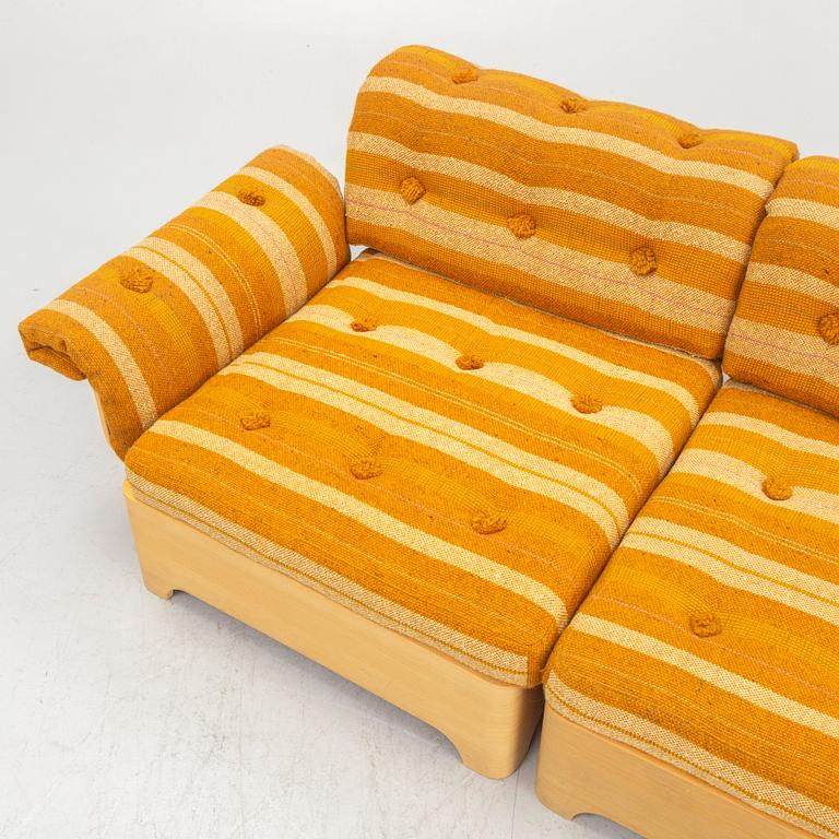 Modulsoffa med soffbord, 1970-tal.