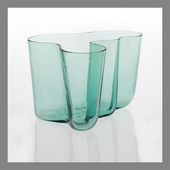 ALVAR AALTO, VASE. Savoy. Karhula, 1930s.