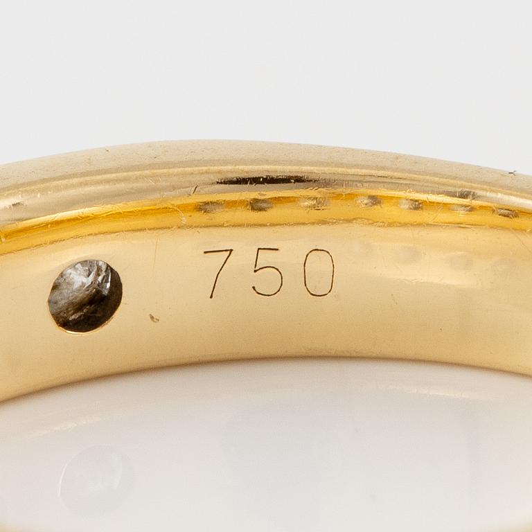 Ring halvallians 18K guld med briljantslipade diamanter.