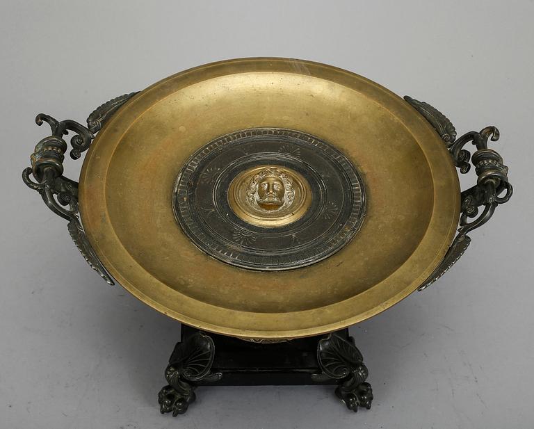 TAZZA, brons och onyx. Empirestil, 1800-talets slut.