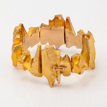 Björn Weckström, "Bear's tusk", a 14K gold bracelet. Lapponia 1974.