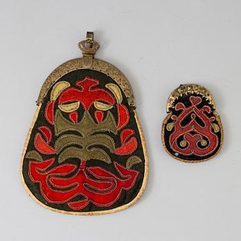 a set of two purses, 19th century.