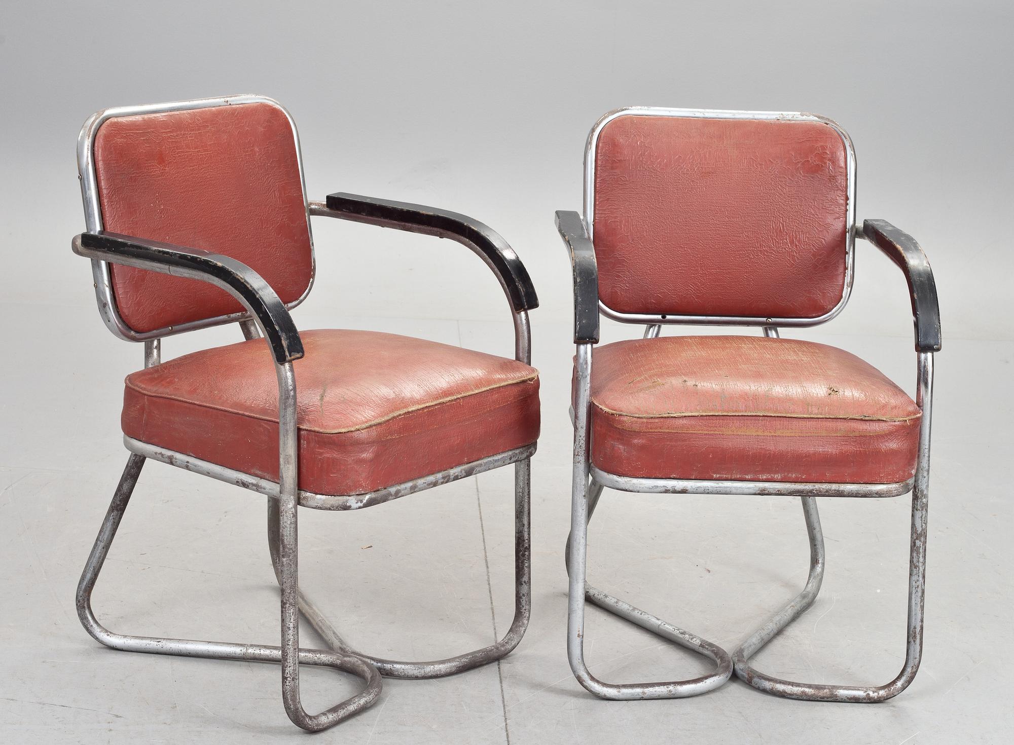 KARMSTOLAR, ett par, 1930/40-tal.