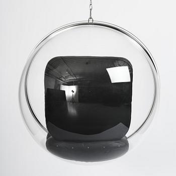 Eero Aarnio, hängfåtölj, "Bubble Chair", Eero Aarnio Originals, Finland, efter 2016.