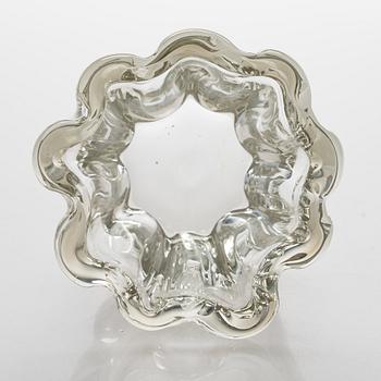 Tapio Wirkkala, A "Kalvolan kanto 3241" glass vase signed Tapio Wirkkala 3241.