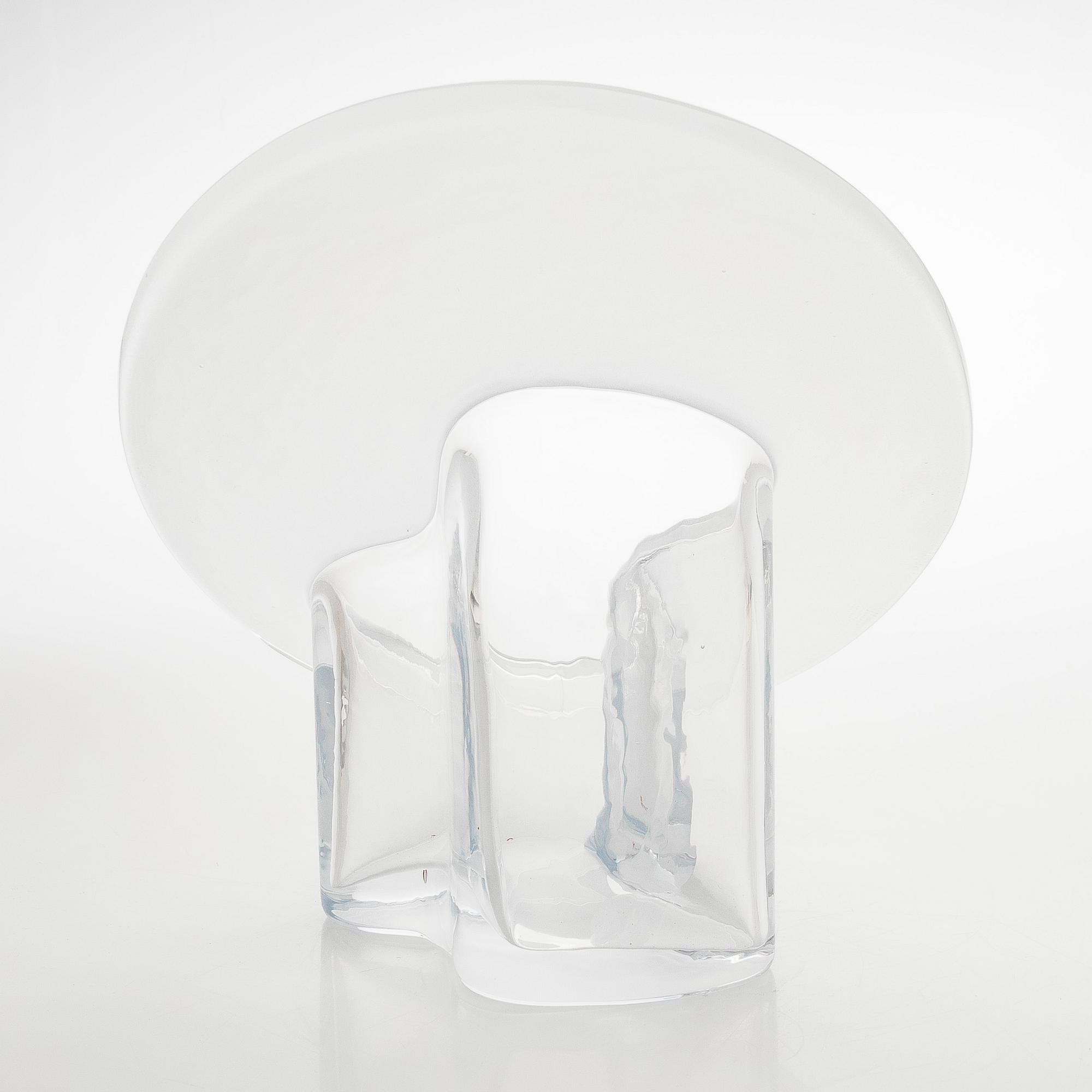 Timo Sarpaneva, A glass vase signed Timo Sarpaneva Iittala 1993 265/1000.