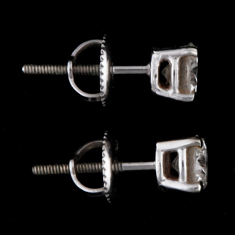ÖRHÄNGEN, 14k vitguld med briljantslipade diamanter, tot 1.06 ct.